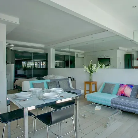 Villa, Port Nature אגדה